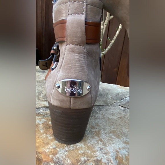 Coach Women’s Booties Block Heel Strap Ankle Boots Sz 6.5 B - Picture 13 of 16